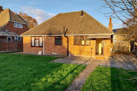 2 bedroom bungalow for sale, Edenbridge, Kent, TN8