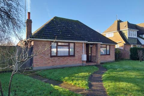 2 bedroom bungalow for sale, Edenbridge, Kent, TN8