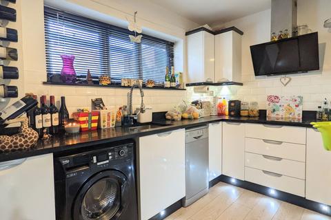 3 bedroom terraced house for sale, Pine Close, Skelmersdale WN8