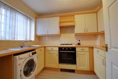 3 bedroom end of terrace house for sale, Harness Close, Hempsted, Gloucester