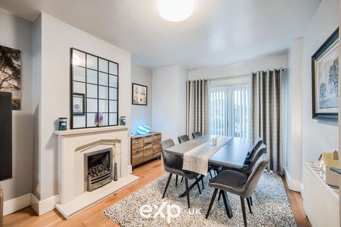 18 Hay Lane, Shirley, Solihull, B90 4EG