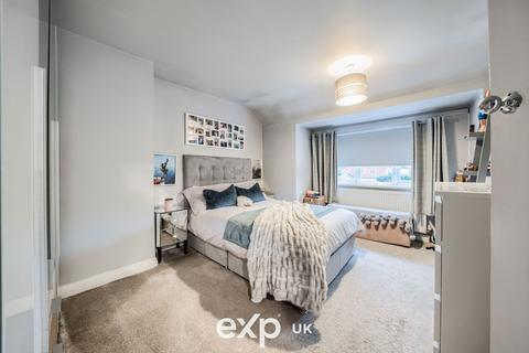 18 Hay Lane, Shirley, Solihull, B90 4EG