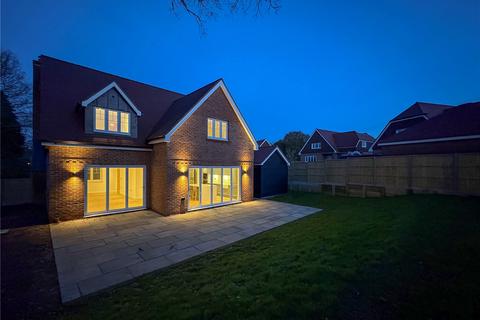 4 bedroom detached house for sale, Boxhill Road, Tadworth, Surrey, KT20