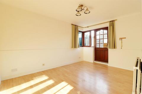 20 Hall Park, Swanland, North Ferriby, HU14 3NL