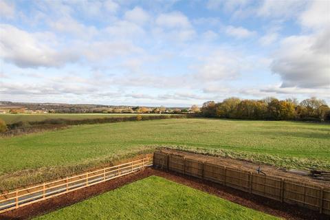 4 bedroom detached house for sale, Stapleford Road, Stapleford Abbotts