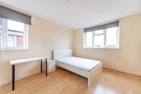 Studio for sale, Gladstone Parade, Gladstone Park, London, NW2