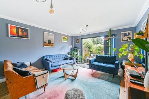 3 bedroom house for sale, Fawcett Close, Streatham, London, SW16