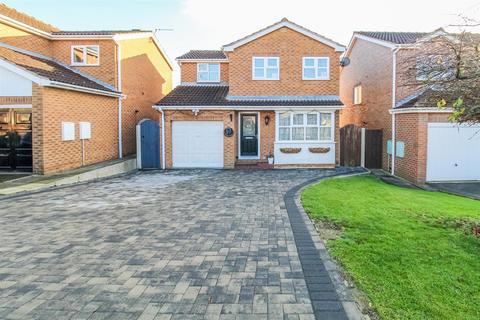 3 bedroom detached house for sale, Brackenwood Road, Wakefield WF1