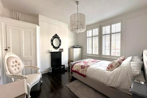23 Malvern Road, Gillingham, ME7 4BA