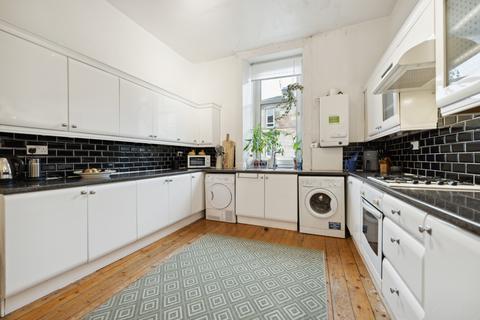 2 bedroom flat for sale, Deanston Drive, Flat 1/2, Shawlands, Glasgow, G41 3AD