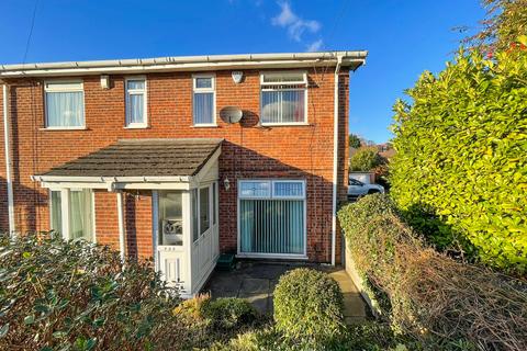 3 bedroom end of terrace house for sale, Stockport Road West, Bredbury