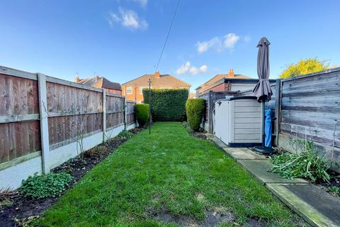 3 bedroom end of terrace house for sale, Stockport Road West, Bredbury