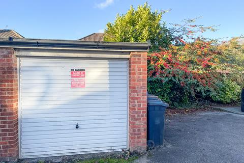 3 bedroom end of terrace house for sale, Stockport Road West, Bredbury