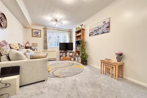 2 bedroom house for sale, Oakstead Close, Ipswich