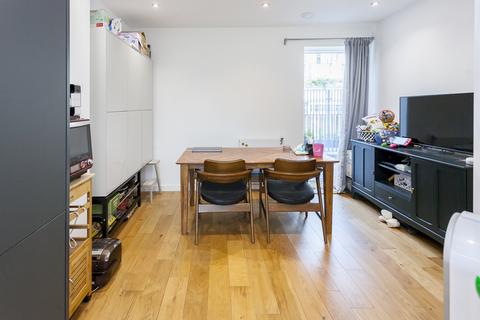 28 Prospect Row, London, E15 1FX