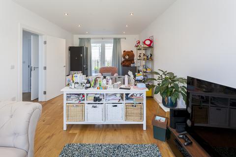28 Prospect Row, London, E15 1FX