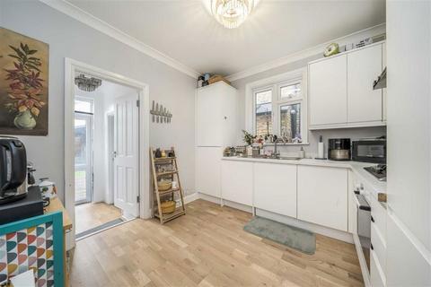 1 bedroom flat for sale, Malyons Road, London SE13