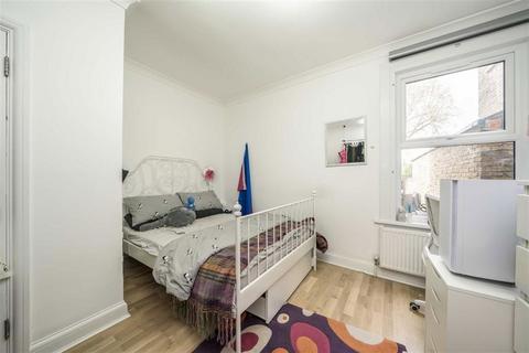 1 bedroom flat for sale, Malyons Road, London SE13