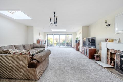 3 bedroom bungalow for sale, Aggisters Lane, Wokingham, Berkshire