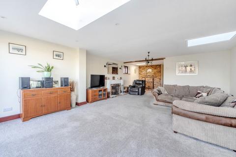 3 bedroom bungalow for sale, Aggisters Lane, Wokingham, Berkshire