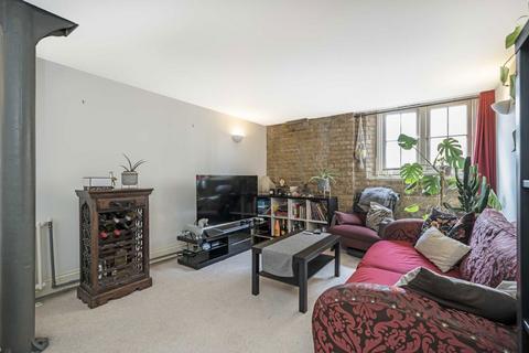 2 bedroom flat to rent, Rotherhithe Street, London SE16