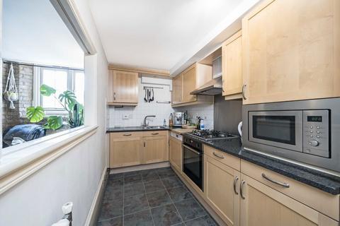 2 bedroom flat to rent, Rotherhithe Street, London SE16