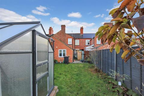 4 bedroom terraced house for sale, York Road, Rushden NN10