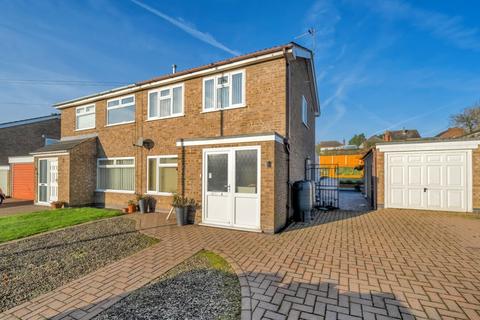 3 bedroom semi-detached house for sale, Stephenson Avenue, Gonerby Hill Foot, Grantham, Lincolnshire, NG31