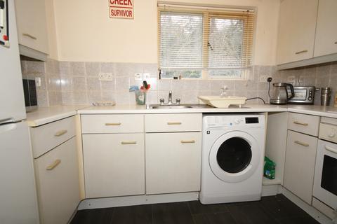 1 bedroom flat to rent, Woking GU21