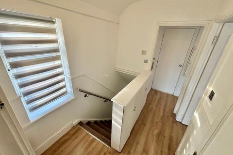 1 bedroom maisonette to rent, Rogers Road, Dagenham RM10