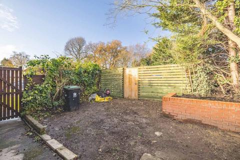 16 Heatherden Green, Iver, SL0 0PZ