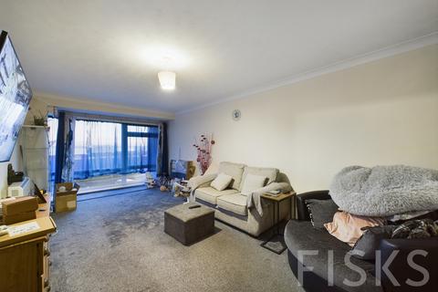 2 bedroom apartment for sale, Eastern Esplanade, Canvey Island, SS8