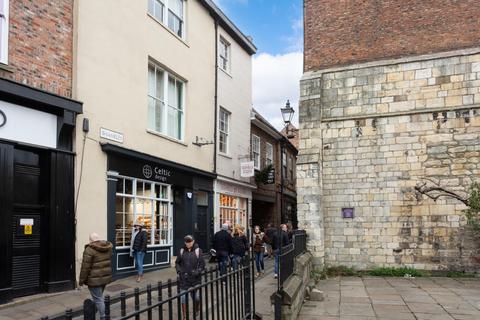 2 bedroom flat for sale, Shambles, York