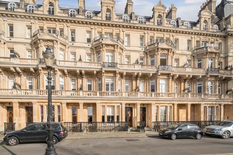 5 bedroom flat for sale, Cambridge Gate, Regents Park, London, NW1