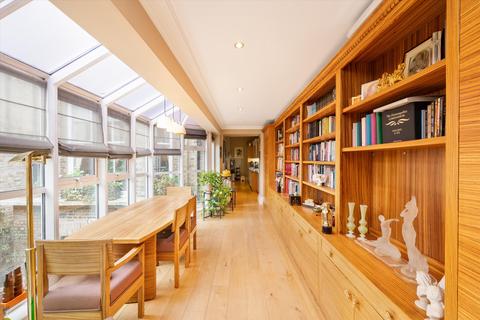 5 bedroom flat for sale, Cambridge Gate, Regents Park, London, NW1