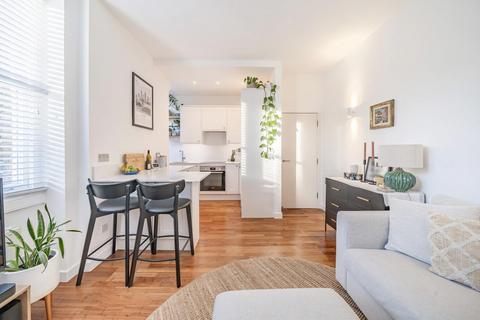 2 bedroom flat for sale, Ashbury Road, Battersea