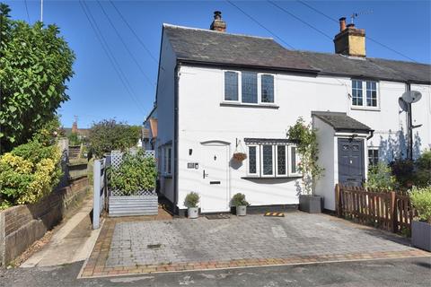 2 bedroom cottage for sale, Quainton Road, Waddesdon, Buckinghamshire.