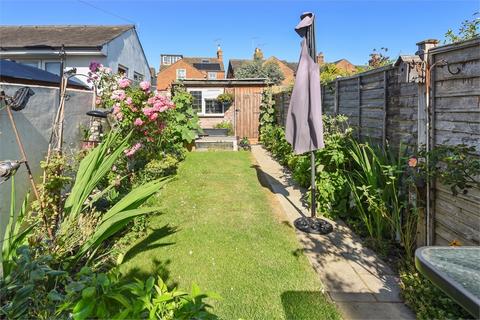 2 bedroom cottage for sale, Quainton Road, Waddesdon, Buckinghamshire.