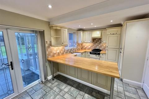 3 bedroom detached house for sale, Carr Bank, Glossop