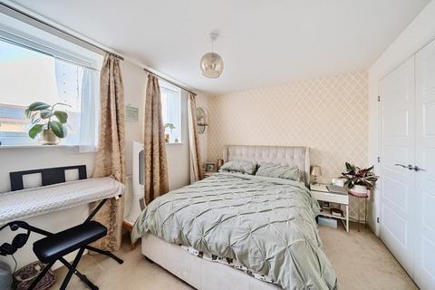 3 bedroom end of terrace house for sale, Coxwell Boulevard,  London,  NW9