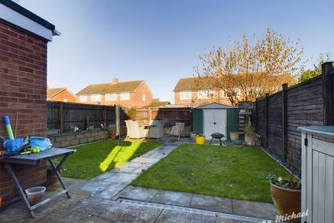 3 bedroom semi-detached house for sale, Ingram Avenue, Aylesbury, Buckinghamshire