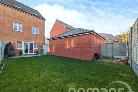 3 bedroom semi-detached house for sale, Westall Street, Shinfield, Reading