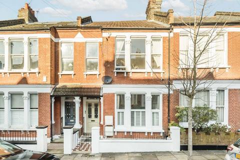 2 bedroom flat to rent, Fernside Road, London SW12