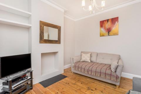 2 bedroom flat to rent, Larden Road, London, W3