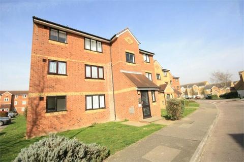 2 bedroom apartment to rent, Redford Close, Feltham, TW13