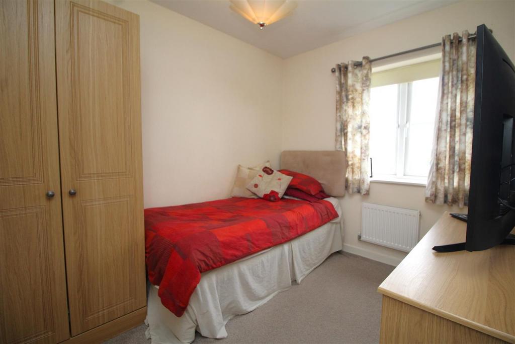 Bedroom 2 .JPG