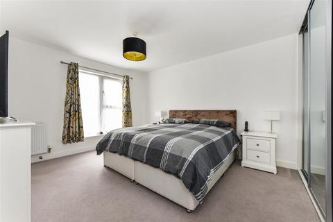 3 bedroom terraced house for sale, Joseph Lancaster Lane, Chichester, PO19