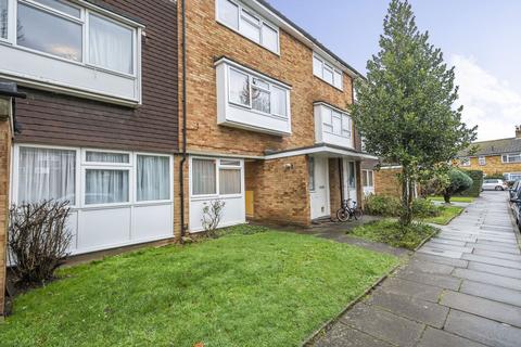 7 Link Way, Richmond, TW10 7QT