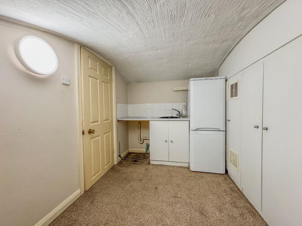 Eaves Storage