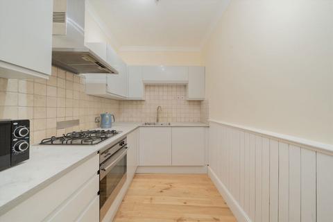 4 bedroom flat to rent, Eardley Crescent, London SW5